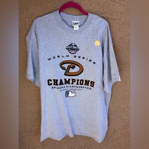 VINTAGE Diamondbacks World Series Champions 2001 T-Shirt